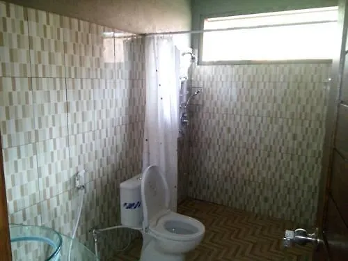 Duwur Kukusan Guest house 2*
